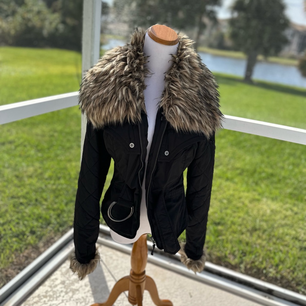Medium 22 Brand Belted Winter Jacket
